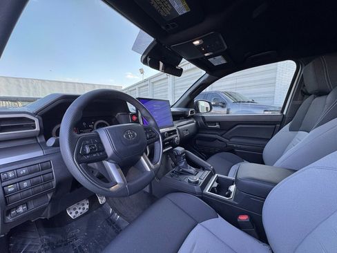 Used 2024 Toyota Tacoma TRD Sport image 11