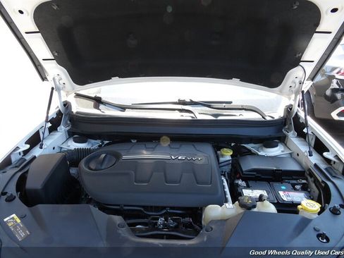 Used 2019 Jeep Cherokee Limited AWD/4WD image 38