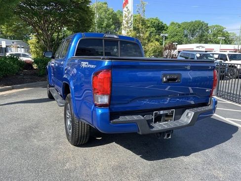 Used 2016 Toyota Tacoma TRD Sport w/ Towing Package image 6