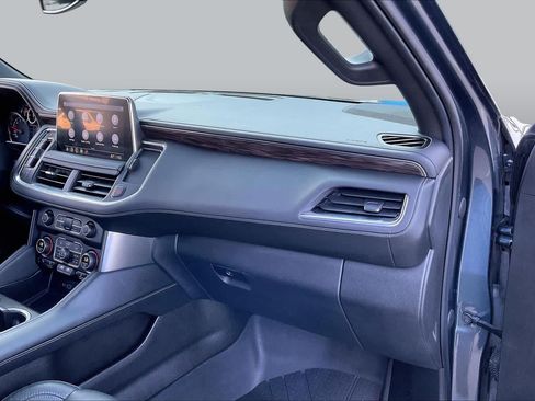 Used 2021 Chevrolet Tahoe Z71 w/ Z71 Signature Package AWD/4WD image 19