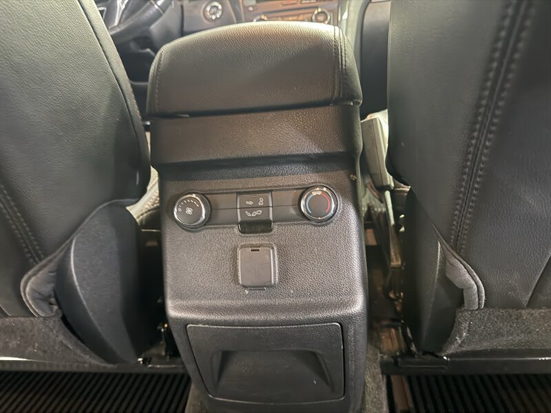 Used 2018 Ford Explorer XLT w/ Equipment Group 202A FWD image 27