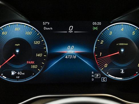 Used 2022 Mercedes-Benz GLC 300 4MATIC image 11