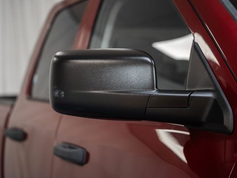 Used 2015 RAM 1500 Express image 18