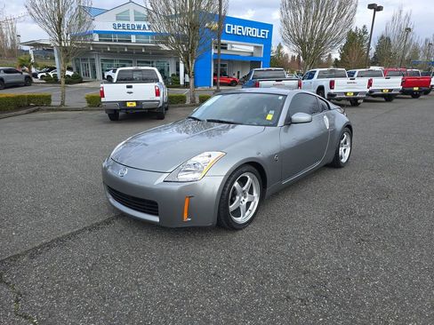 Used 2003 Nissan 350Z Touring image 2