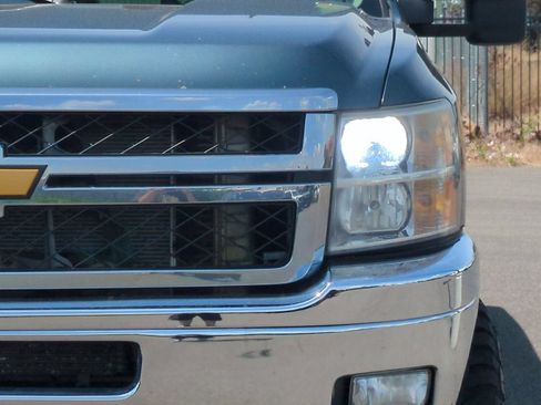 Used 2011 Chevrolet Silverado 2500 LTZ w/ LTZ Plus Package AWD/4WD image 48