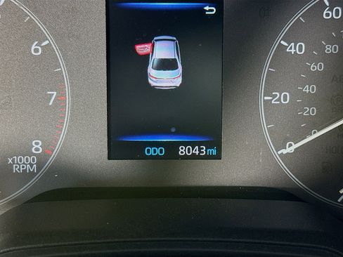 Used 2025 Toyota Corolla LE image 16