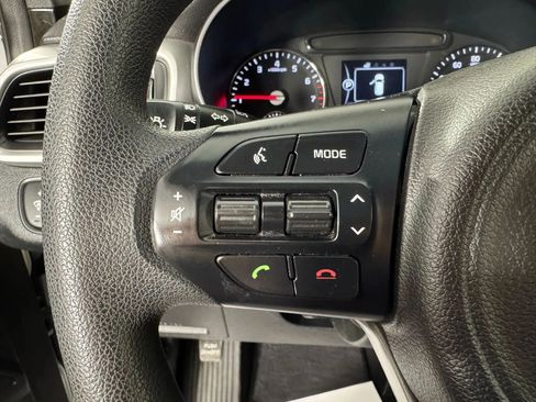 Used 2018 Kia Sorento L FWD image 15
