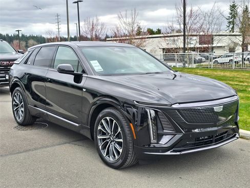 New 2026 Cadillac Lyriq Premium Sport image 7