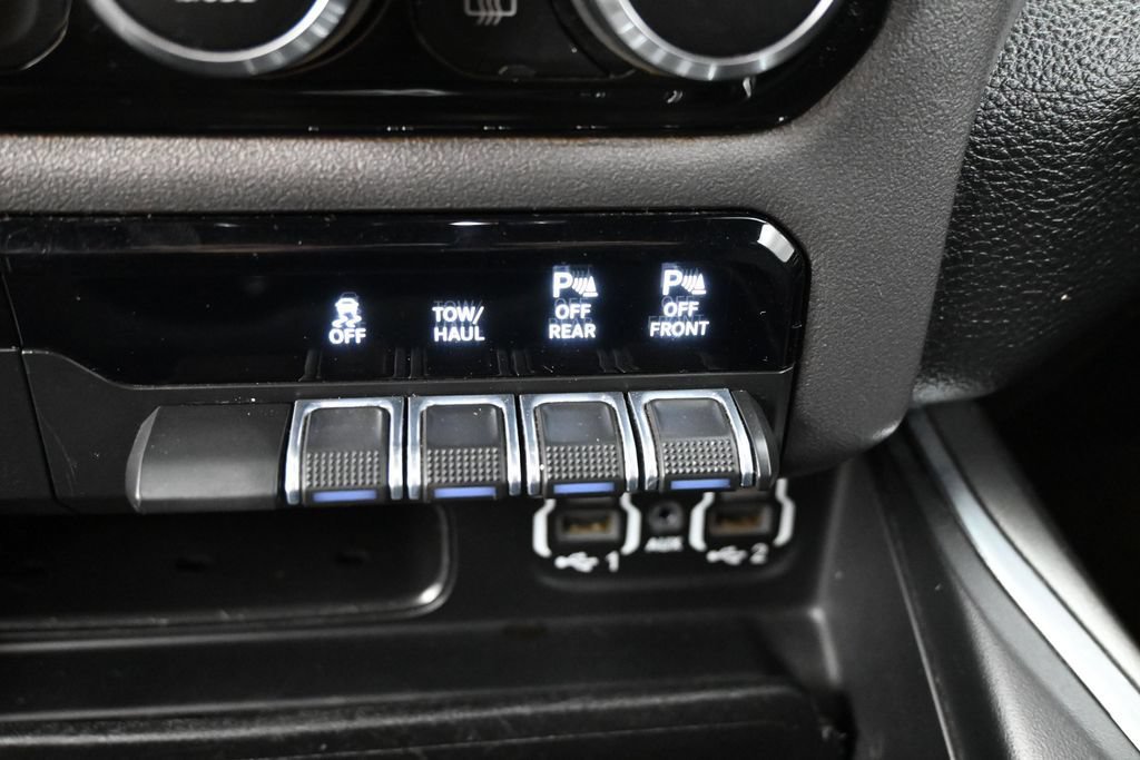 Used 2021 RAM 1500 Laramie AWD/4WD image 12