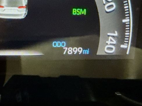 Used 2025 Toyota RAV4 XLE w/ Convenience Package AWD/4WD image 4