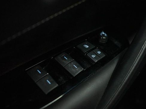 Used 2024 Toyota Corolla SE image 27