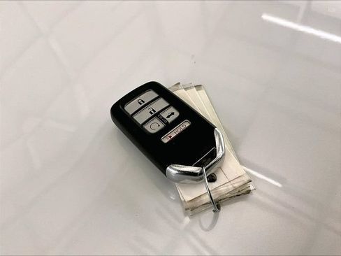 Used 2019 Honda Accord EX image 9