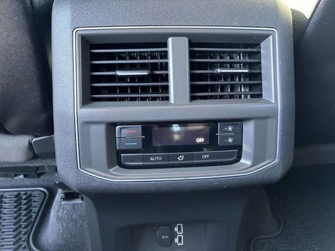 Used 2019 Volkswagen Atlas SE image 36