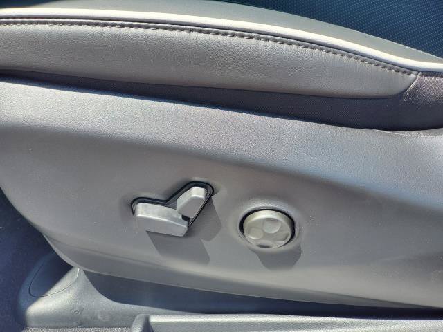 New 2027 Chrysler Pacifica Limited FWD image 7