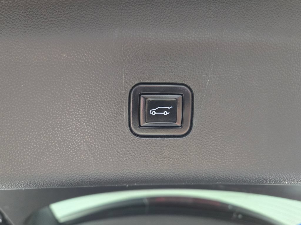 Certified 2023 Buick Enclave Essence w/ LPO, Floor Liner Package AWD/4WD image 16