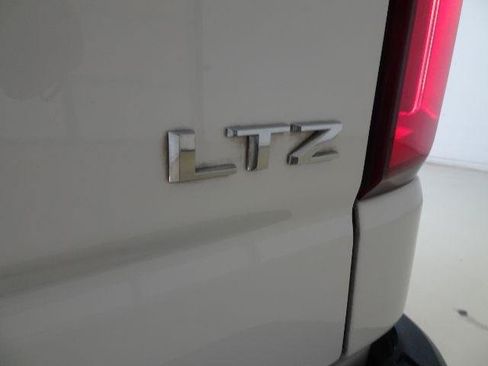 Used 2023 Chevrolet Silverado 1500 LTZ AWD/4WD image 15