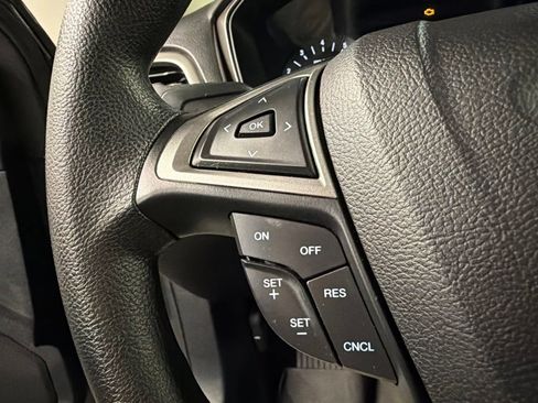 Certified 2017 Ford Fusion SE FWD image 17