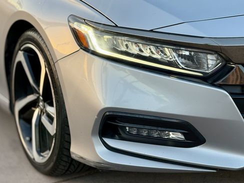 Used 2018 Honda Accord Sport image 5
