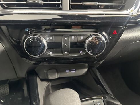 New 2026 Chevrolet Trax RS w/ Sunroof Package image 20