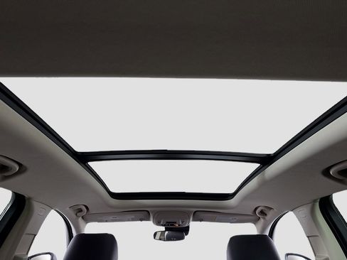 Used 2023 Buick Envision Essence w/ Sport Touring Package image 21