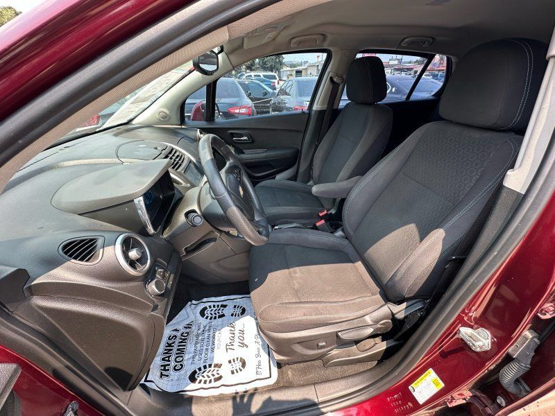 Used 2016 Chevrolet Trax LS AWD/4WD image 14