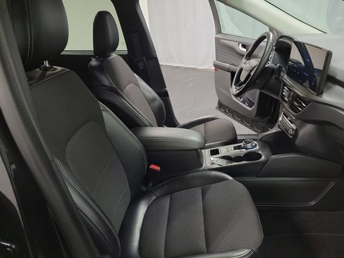 Used 2024 Ford Escape SE FWD image 22