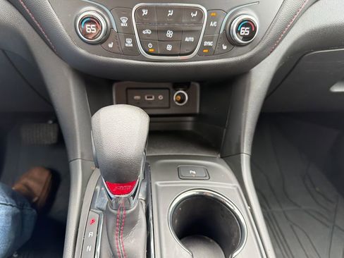 Certified 2024 Chevrolet Equinox RS w/ LPO, Floor Liner Package AWD/4WD image 22