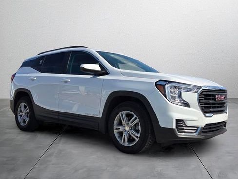 Used 2022 GMC Terrain SLE w/ Driver Convenience Package FWD image 6