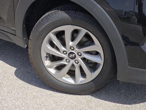 Used 2018 Hyundai Tucson SE w/ Cargo Package FWD image 8