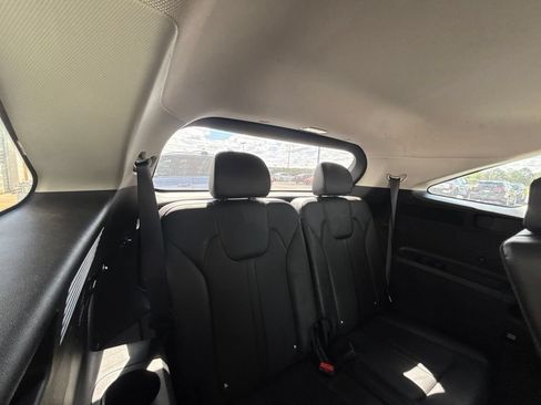Used 2024 Kia Sorento EX w/ Panoramic Sunroof Package FWD image 31
