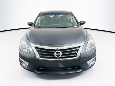 Used 2013 Nissan Altima 2.5 SV FWD image 2