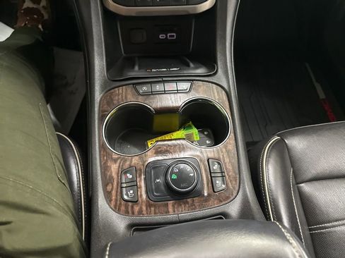 Used 2020 GMC Acadia Denali w/ Denali Ultimate Package image 43