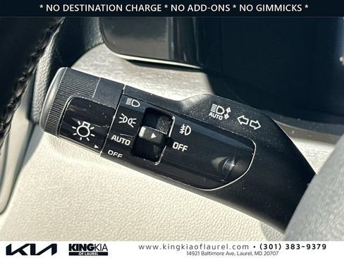Used 2023 Kia Sorento SX Prestige w/ Panoramic Sunroof Package AWD/4WD image 11