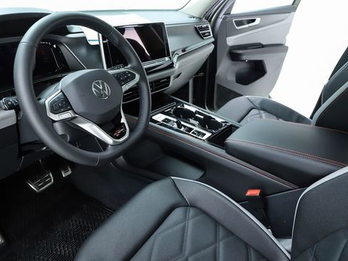 New 2026 Volkswagen Atlas Peak Edition image 19