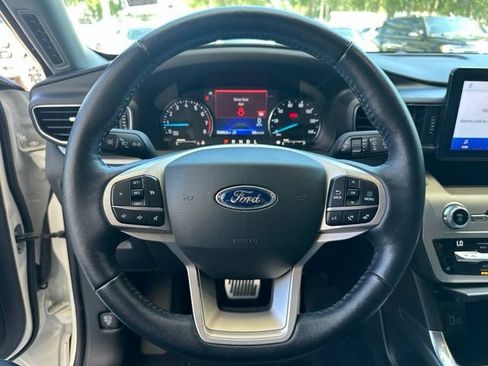 Used 2021 Ford Explorer XLT w/ Equipment Group 202A RWD image 24