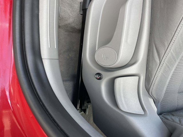 Certified 2024 Hyundai Elantra SE FWD image 19
