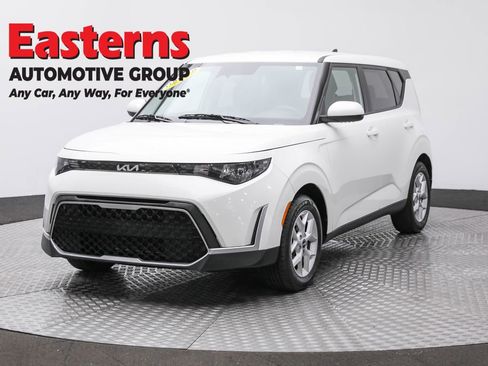 Used 2024 Kia Soul LX w/ Option Group 015 image 1