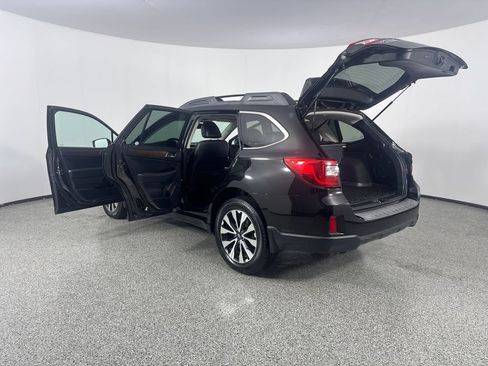 Used 2016 Subaru Outback 2.5i Limited AWD/4WD image 24