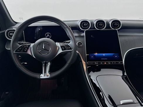 Used 2026 Mercedes-Benz GLC 300 image 23