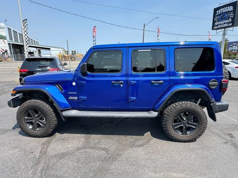 Used 2020 Jeep Wrangler Unlimited Sahara w/ Uconnect 4C Nav & Sound Group AWD/4WD image 6