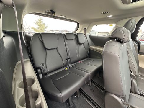 New 2026 Kia Carnival SX image 32