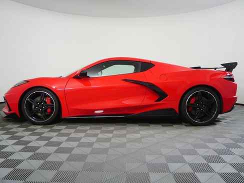 Used 2020 Chevrolet Corvette Stingray Premium Cpe w/ 3LT Preferred Equipment Group image 8