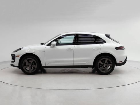 Used 2026 Porsche Macan AWD/4WD image 2