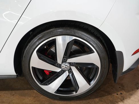 Used 2018 Volkswagen GTI SE w/ SE Leather Package FWD image 64