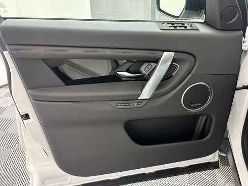 Certified 2025 Land Rover Discovery Sport S image 10