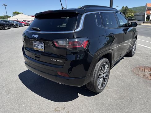 Used 2023 Jeep Compass Limited w/ Elite Group AWD/4WD image 3