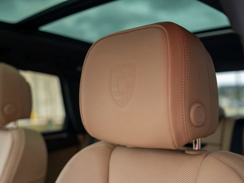 New 2026 Porsche Macan image 13