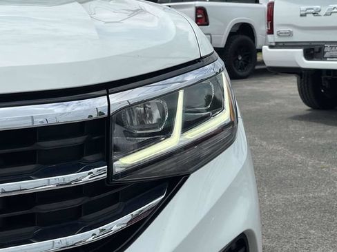 Used 2021 Volkswagen Atlas SEL AWD/4WD image 9