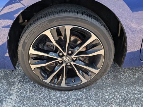 Used 2018 Toyota Corolla SE image 9