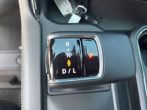 Used 2023 GMC Sierra 1500 AT4X image 32